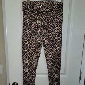 Zyia Capri ruched butt Capri leggings